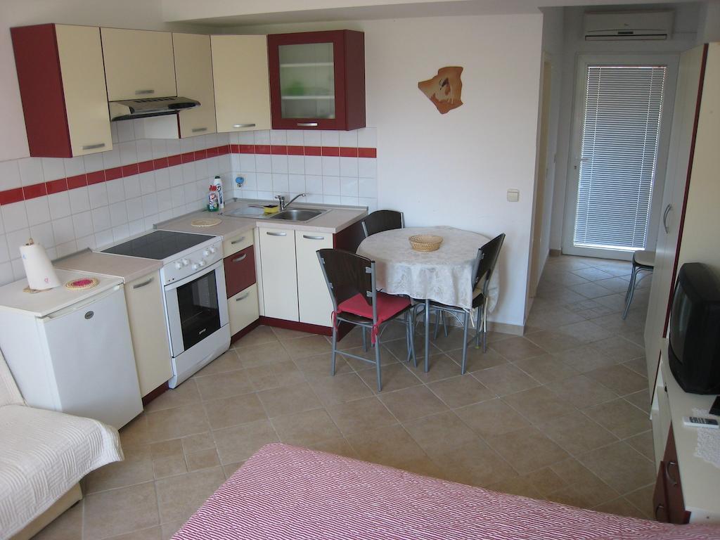 Apartments Mediterranean Sundance Vodice Zimmer foto